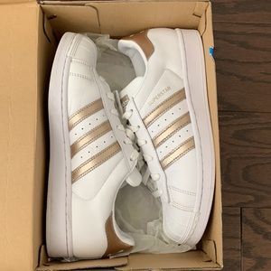 Adidas Originals Superstar Athletic shoe size 7